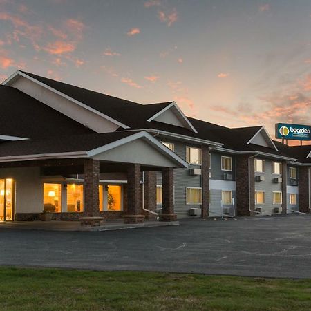 Boarders Inn & Suites By Cobblestone Hotels Сьюпириор Экстерьер фото